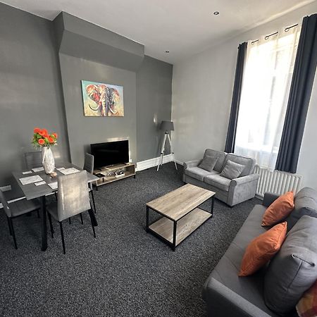 Large Ground Floor Apartment - South Shields - 3 Minutes From South Tyneside Hospital, 8 Minutes From Beach Экстерьер фото