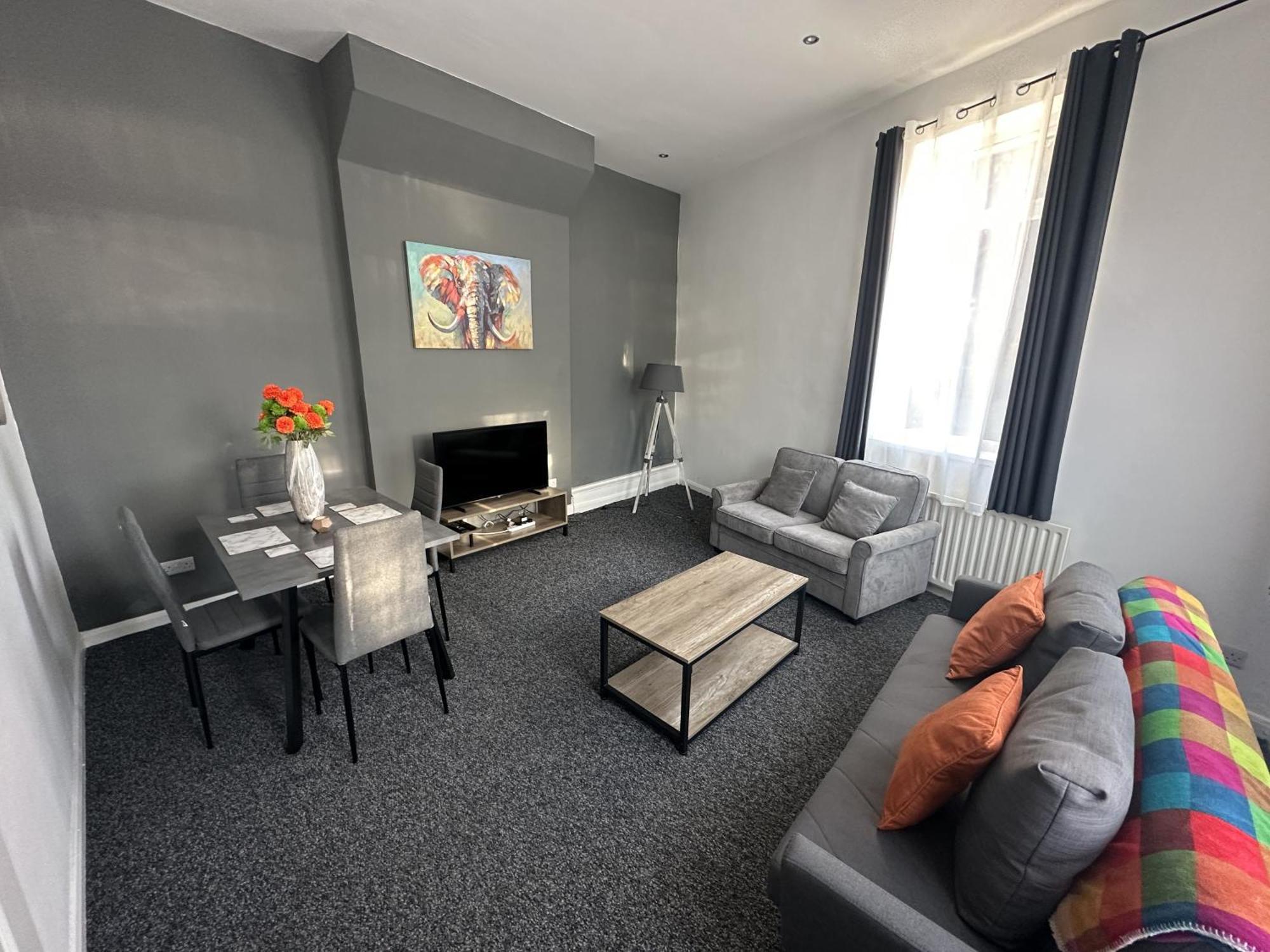 Large Ground Floor Apartment - South Shields - 3 Minutes From South Tyneside Hospital, 8 Minutes From Beach Экстерьер фото